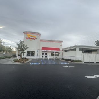 In-N-Out Burger - Outside - Burgers Near Me - Boise, Idaho In-N-Out Burger - Outside - Burgers Near Me - Boise, Idaho