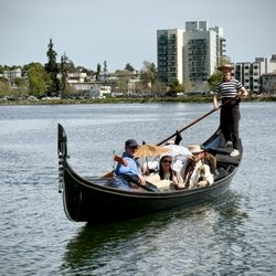 Dolce Vita Gondola - Lake Merritt