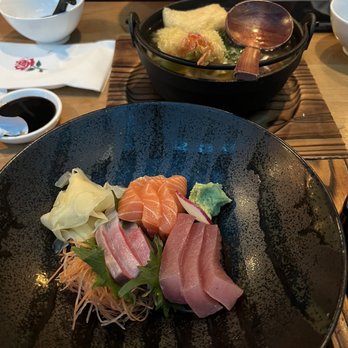 MoRi House - Sashimi assortment and nabe udon. No pics for other sushi/ sashimi, okonomoyaki - Sushi Bars Near Me - Suwanee, Georgia