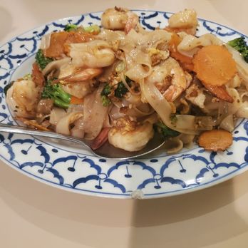 Mai Thai - Pad see ew - Thai Near Me - Evans, Georgia