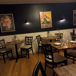 Porcelli’s - Interior