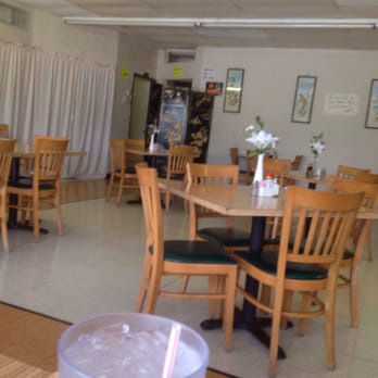 Hong Kong Restaurant - Inside clean but old and in need of serious updating - Chinese Near Me - West Columbia, Texas Hong Kong Restaurant - Inside clean but old and in need of serious updating - Chinese Near Me - West Columbia, Texas