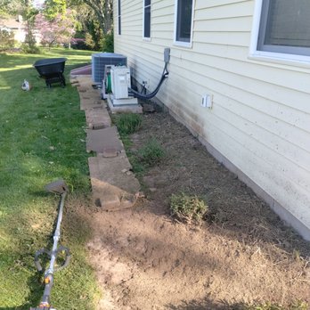 Mulch Madness - Cutting in new garden beds is one of our specialties! - Landscaping Near Me - Doylestown, Pennsylvania Mulch Madness - Cutting in new garden beds is one of our specialties! - Landscaping Near Me - Doylestown, Pennsylvania