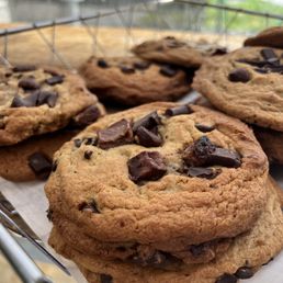 Chocolate chip cookie