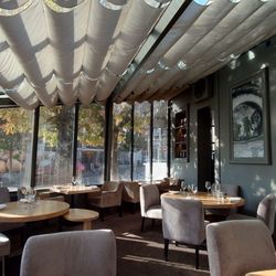 L'Escargot - I'm the first customer, as usual!