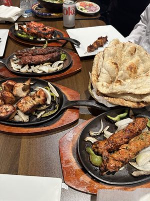 Meet & Feast Restaurant by null