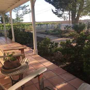 Cedar View Winery - Wineries Near Me - Sanger, California
