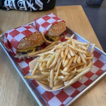 Burgerhead - Burgers Near Me - New York, New York