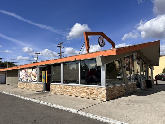 B & B Donuts by null