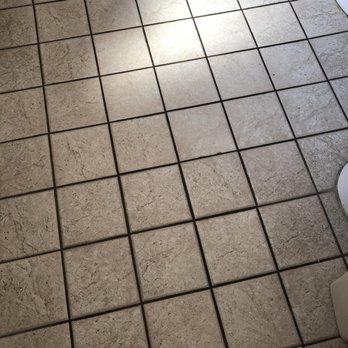 Robinhood Resort - Sticky tile in bathroom. - Big Bear Lake, CA