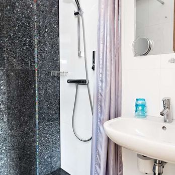 Hotel Arena - Standard Bathroom with Shower - Hotels Near Me - Göteborg, O