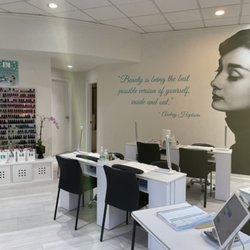 K Lash & Nails - Entrance