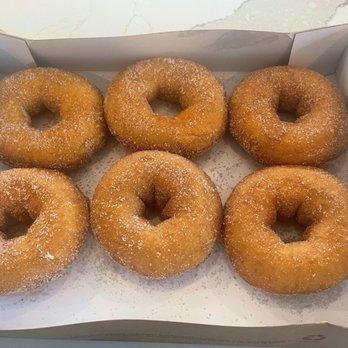 Duck Donuts - Cinnamon sugar donuts, nice and airy , always fresh ! - Donuts Near Me - Mamaroneck, New York