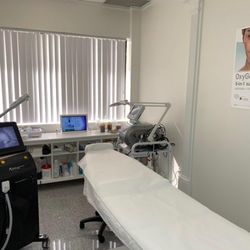 Viola Laser and Skin Care Clinic - Skin care and Alma Sopraio XLi / ICE laser room