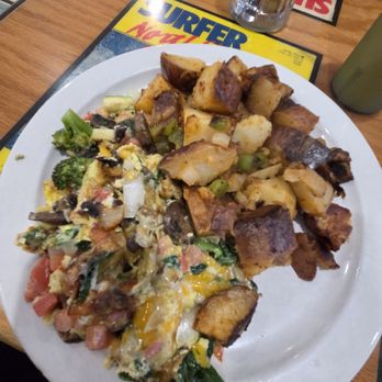 Beach Break Cafe - Breakfast & Brunch Near Me - Oceanside, California