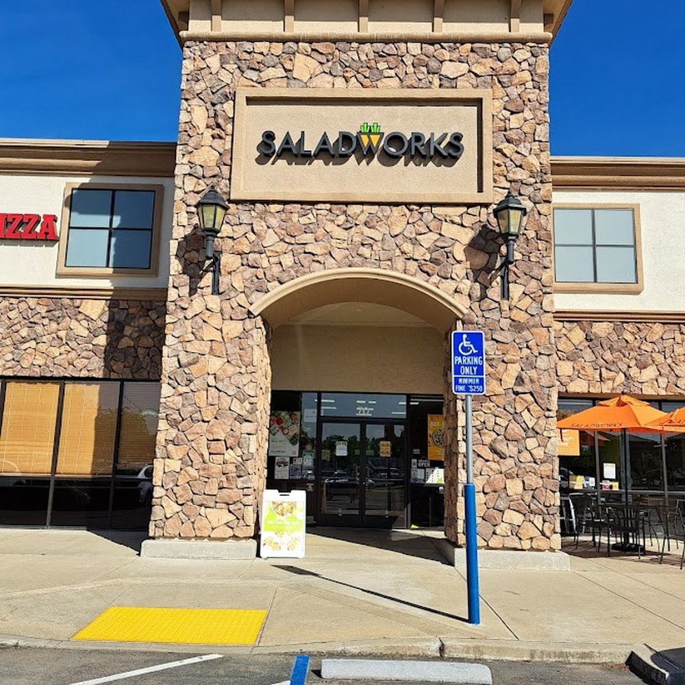 Saladworks - Outside the restaurant - Salad Near Me - Lincoln, California