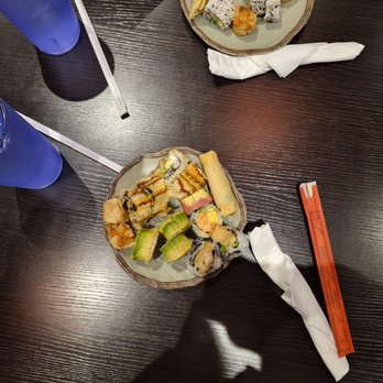 Yummy Bowl - Appetizers (sushi and spring roll (vegtable)) - Mongolian Near Me - Rockville, Maryland