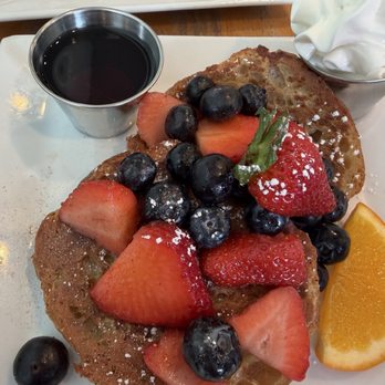 Café Kaila - Croissant French Toast - Breakfast & Brunch Near Me - Honolulu, Hawaii Café Kaila - Croissant French Toast - Breakfast & Brunch Near Me - Honolulu, Hawaii