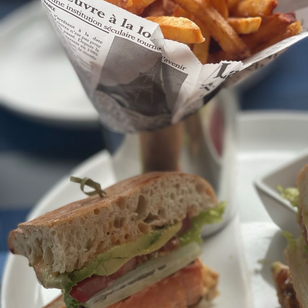 River Oaks Restaurant - Salmon BLT with Pomme Frites - New American Near Me - Memphis, Tennessee