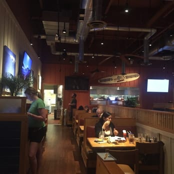 Islands Restaurant - Sports Bars Near Me - Irvine, California