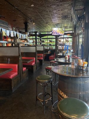 Hibernian Irish Pub & Restaurant by null