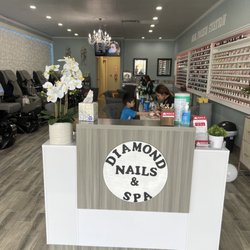 Diamond Nails & Spa