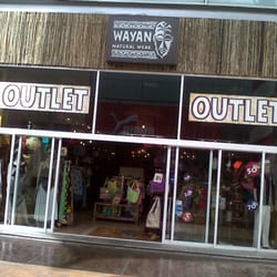 Wayan Natural Wear, Plaza outlet - Entrada a Wayan.