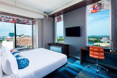 Aloft Boston Seaport District by null