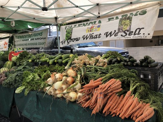 Toluca Lake Farmers Market by null