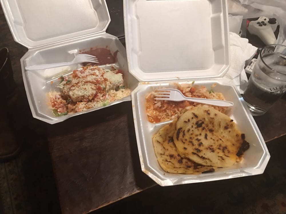 La Salvadoreña Pupuseria