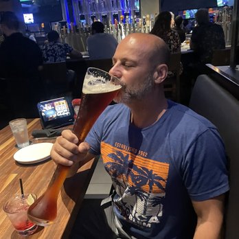 Yard House - A huge amount of southern pass beer - New American Near Me - Northridge, California Yard House - A huge amount of southern pass beer - New American Near Me - Northridge, California