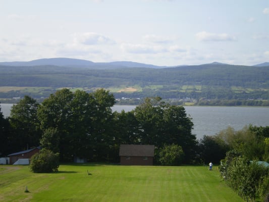 Microbrasserie de l'Île d’Orléans - Pub le Mitan by null