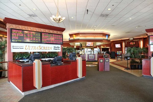 Marcus Orland Park Cinema 68 Photos 200 Reviews Cinema 16350 S Lagrange Rd Orland Park Il Phone Number Yelp