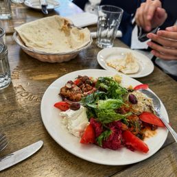 Momo Mezze