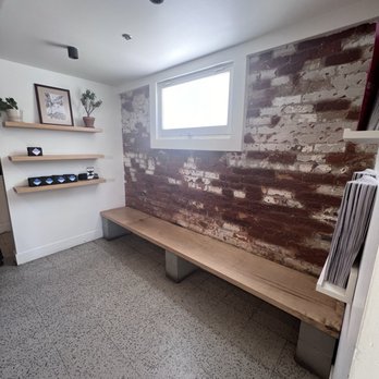 Milka Coffee Roasters - Waiting area by counter - Coffee Roasteries Near Me - Sacramento, California