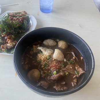 Elephant Thai Kitchen - Spicy Angel Wings + Thai Boat Noodle - Thai Near Me - Long Beach, California