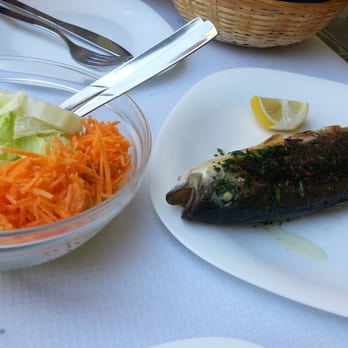 Osteria da Pampo - Salad mista (mixed) and fresh seabass - Seafood Near Me - Vicenza, VE Osteria da Pampo - Salad mista (mixed) and fresh seabass - Seafood Near Me - Vicenza, VE