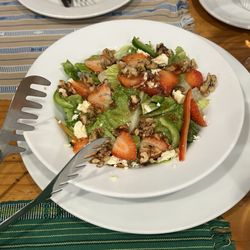 Mario's - Strawberry salad
