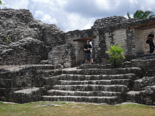 Zona Arqueológica de Kohunlich by null