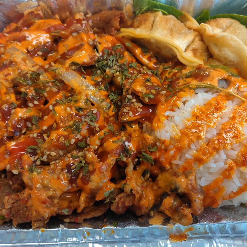Wow Chicken & Cupbop - Spicy pork cupbob! Comes with rice, noodles, a bed of spinach, 2 fried dumplings, and your choice of meat! - Korean Near Me - San Antonio, Texas Wow Chicken & Cupbop - Spicy pork cupbob! Comes with rice, noodles, a bed of spinach, 2 fried dumplings, and your choice of meat! - Korean Near Me - San Antonio, Texas