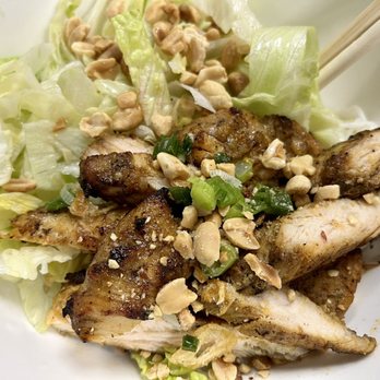 Lien's Viet Kitchen - Vermicelli with grilled chicken - Vietnamese Near Me - Houston, Texas