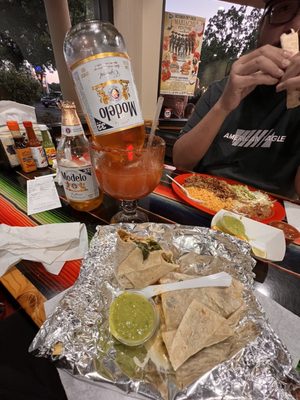 Taqueria Los Compadres by null