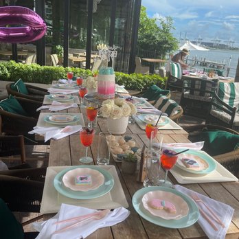 dbakers Sweet Studio - Tablescape - Bakeries Near Me - Miami, Florida
