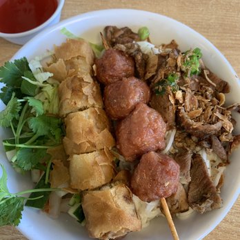 Trieu Chau Restaurant - Vermicelli bowl with eggroll, meatball and pork. - Vietnamese Near Me - Saint Paul, Minnesota