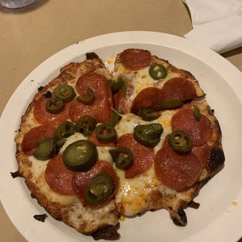 Round Table Pizza - Personal pizza with pep and pickled jalapeños - Pizza Near Me - Honolulu, Hawaii Round Table Pizza - Personal pizza with pep and pickled jalapeños - Pizza Near Me - Honolulu, Hawaii