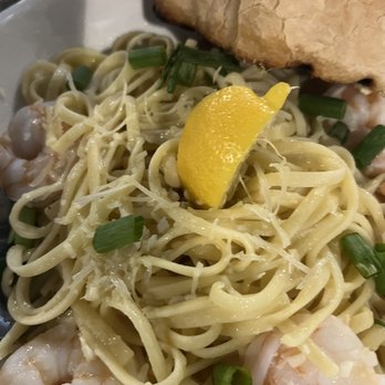 Genna Benna's - Shrimp Scampi Pasta - Burgers Near Me - Brandon, Mississippi