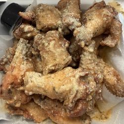 Lorio's Wings-N-Things - Garlic Parmesan wings
