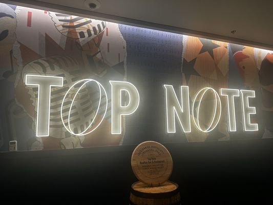 Top Note by null
