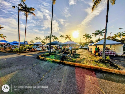 Kinoole Farmers Market by null