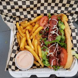 Junkyard Extreme Burgers & Brats - Lancaster Dog